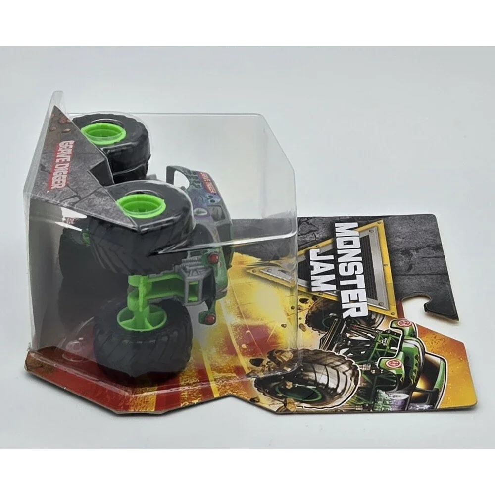 Spin Master Monster Jam‎ Grave Digger 2025 Series 1 Silver 1:64 Diecast Truck